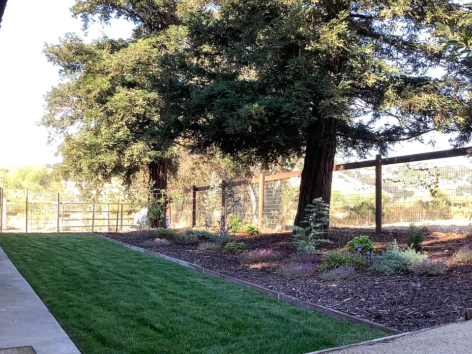 1215 Santa Ysabel Ave