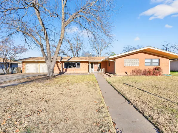 2131 N Woodland St, Stephenville, TX 76401