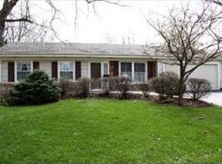 450 Hobble Bush Dr, Lake Zurich, IL 60047