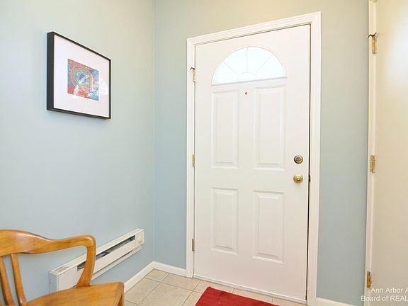 4th image of 3348 Primrose Ln