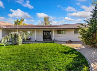 190 Andrew Ln, Reno, NV 89521