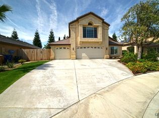 10122 Cobblestone Ave, Bakersfield, CA 93311