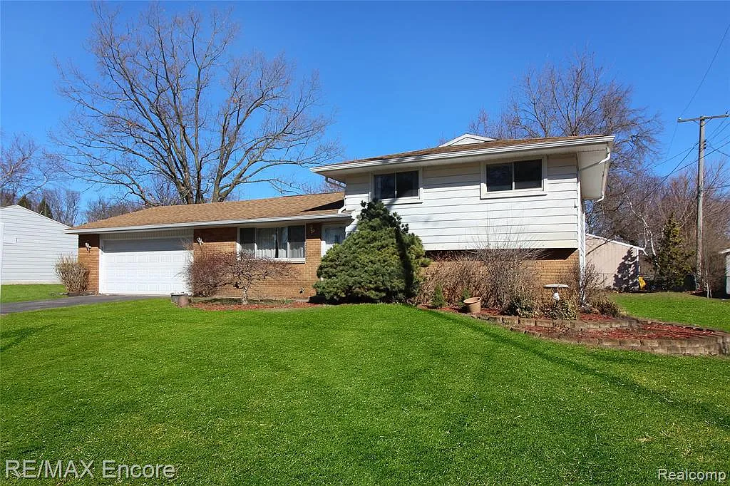 7264 Richardson Rd photo 1
