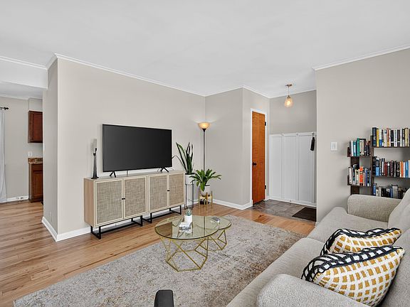 5th image of 2614 53rd St