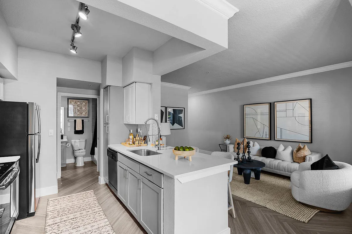Weston at Copperfield — Photo 2