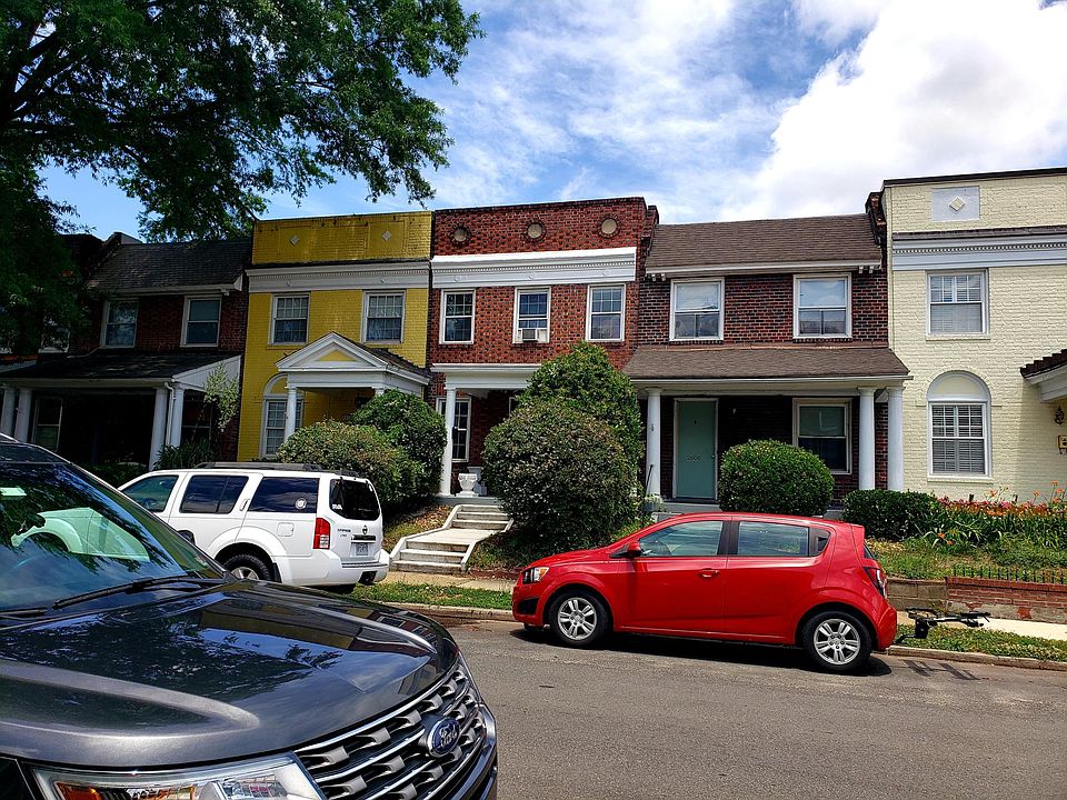 1st image of 2608 Grayland Ave