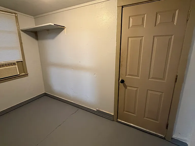409 S Ash St — Photo 6