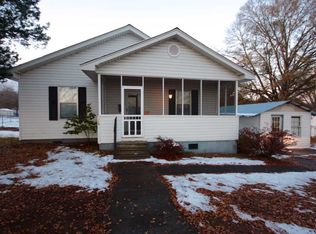 328 4th St, Inman, SC 29349