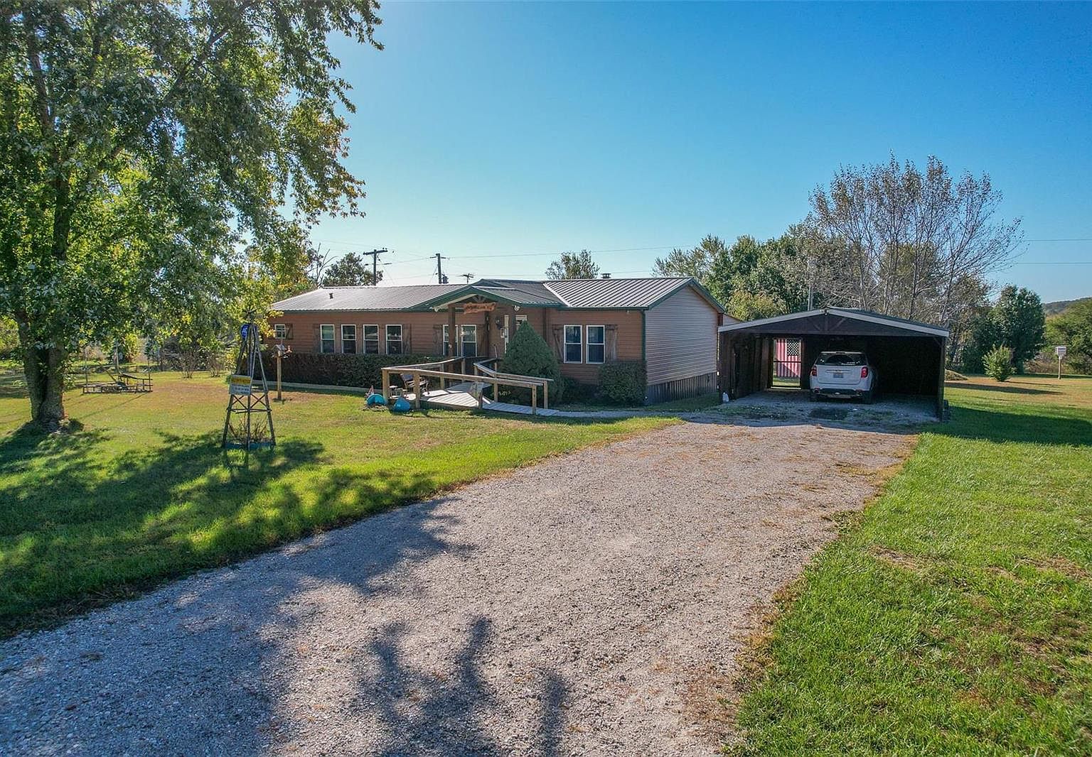 16960 Cedar Rd, Phillipsburg, MO 65722 | Zillow