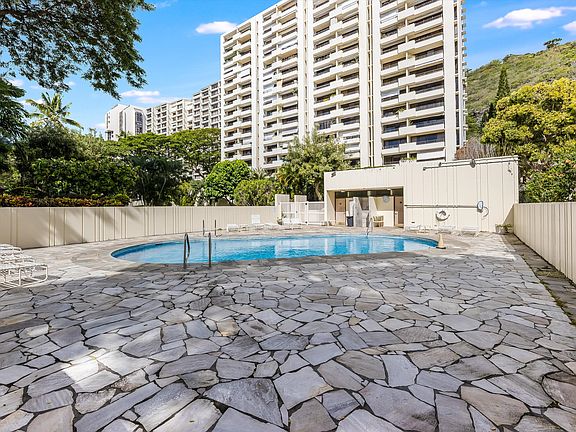 3rd image of 6750 Hawaii Kai Dr APT 1102