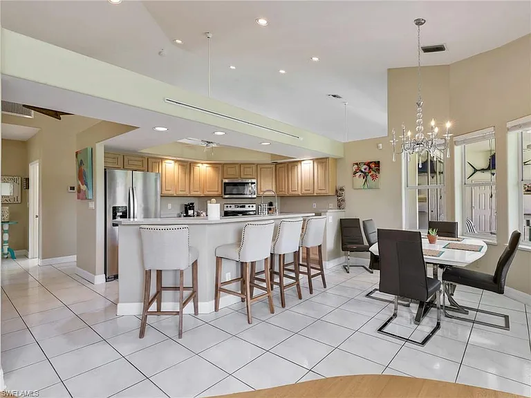 2031 Teagarden Ln — Photo 10