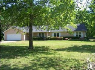165 Beacon Dr, Fayetteville, GA 30215