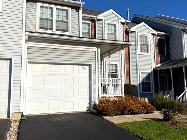 74 Kirkwood Dr