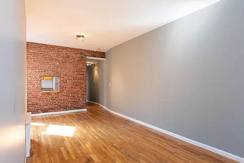 710 Amsterdam Ave #5D Photo 1
