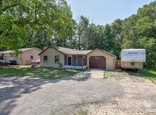 4744 Burton St SE, Kentwood, MI 49546