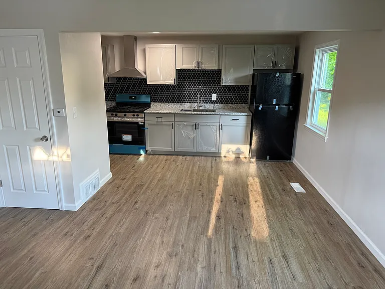84 Higbie Dr — Photo 21