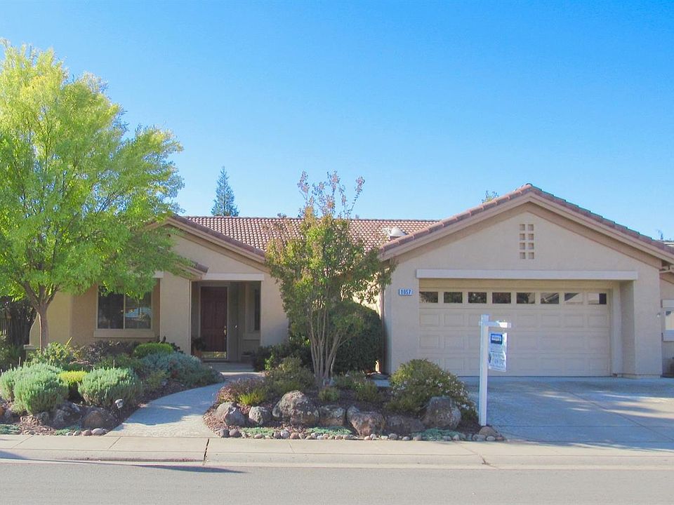 1st image of 1057 Magnolia Ln