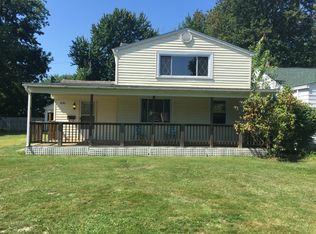 850 Mannering Rd, Eastlake, OH 44095