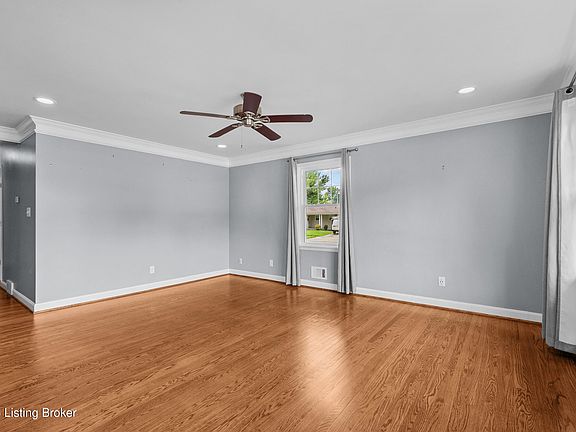 5th image of 4334 Rockwood Dr