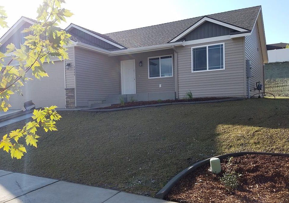 1st image of 3440 N Carriage Ct