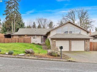 16981 Stanhelma Dr, Gladstone, OR 97027