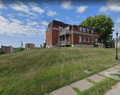 626 N Perry St Photo 1