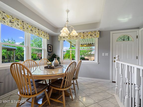 5th image of 8812 Oleander Ave