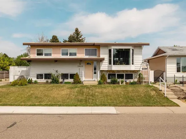 2009 W 17th St N, Lethbridge, AB T1H 4W8