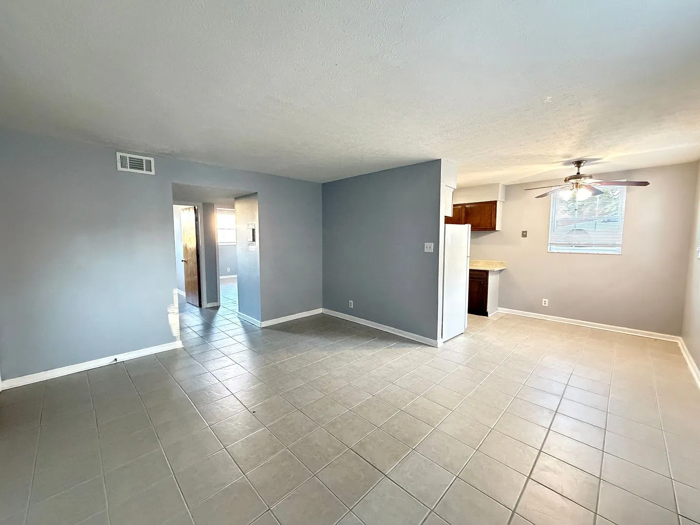4401 Landside Dr — Photo 2