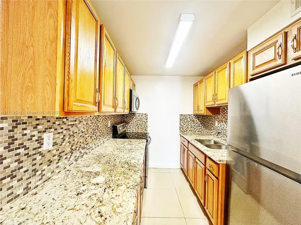 10801 SW 109th Ct APT D314, Miami, FL 33176