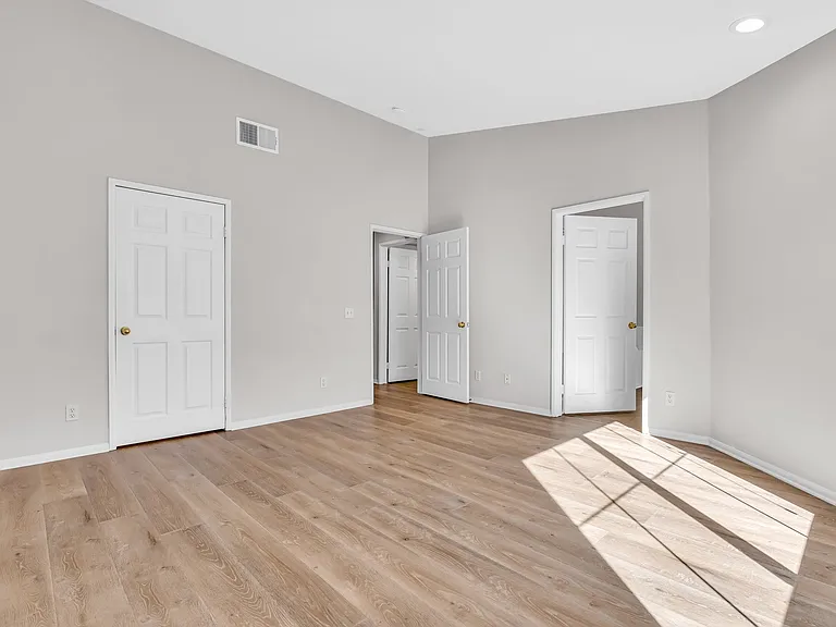 315 Westlake Vista Ln — Photo 36
