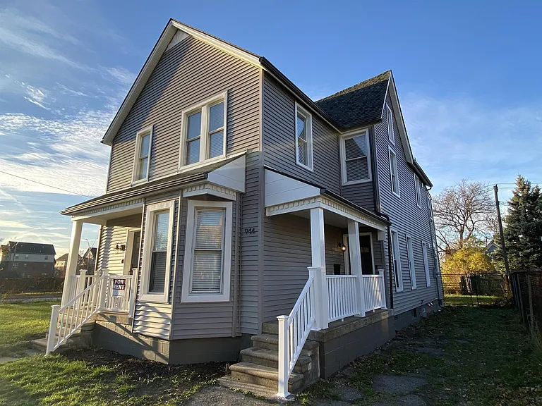 946 W Alexandrine St — Photo 2
