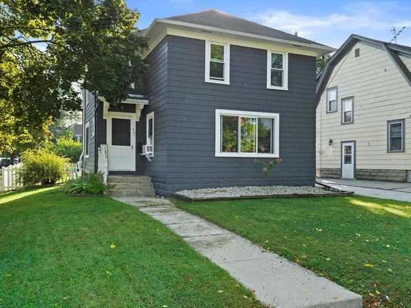 401 South Grand AVENUE, Waukesha, WI 53186