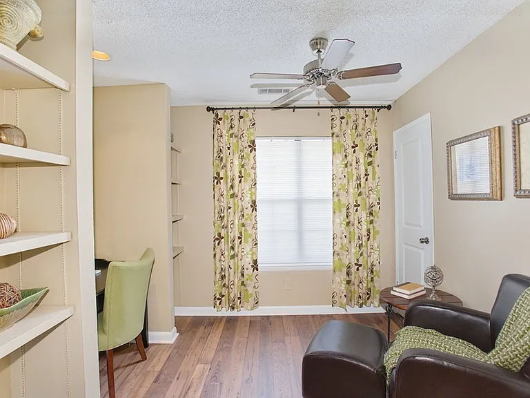 2 Bedroom Luxury-Classic Style
