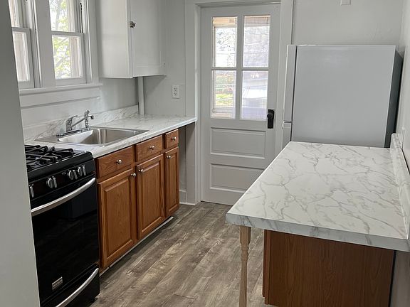 3rd image of 217 Downs St