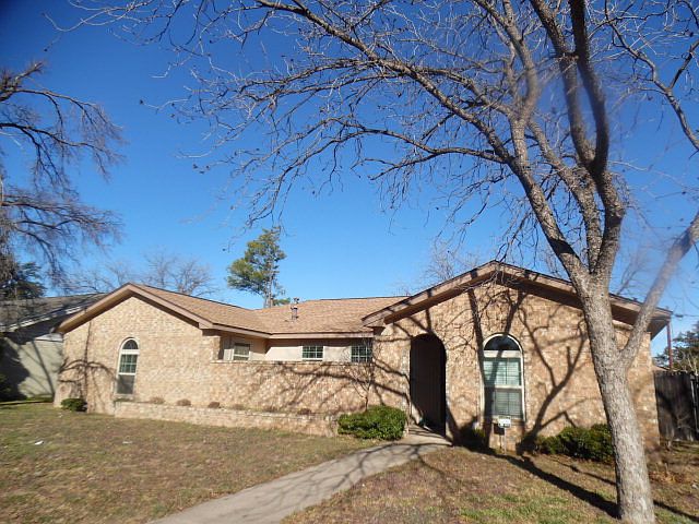1st image of 2404 Haynes Dr