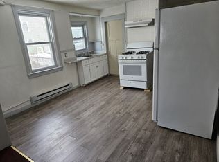 38 Union St #B, Lowell, MA 01852