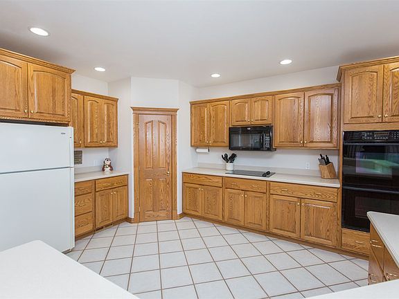 5th image of 22773 Terrace Ave