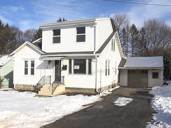 2nd image of 8 Lois Ave