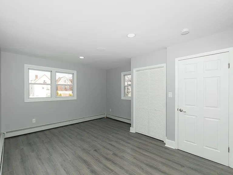 580 Monroe Ave #2 — Photo 4