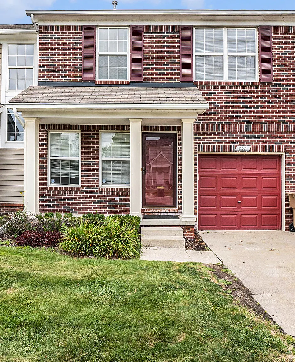 3 bed, 1401 sqft, $1,795 — Photo 2