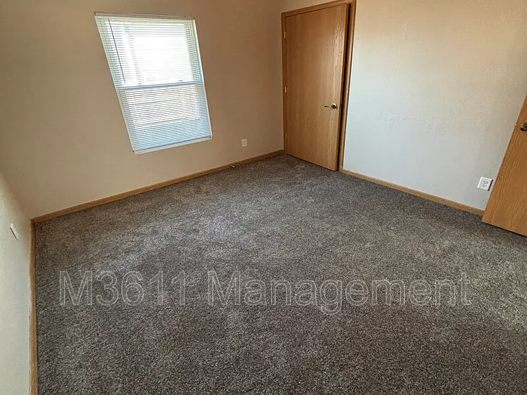 2820 S St — Photo 9