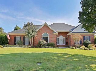 107 Glenbriar Ct, Simpsonville, SC 29681