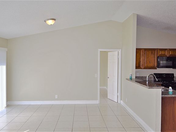 2nd image of 5058 El Claro Cir