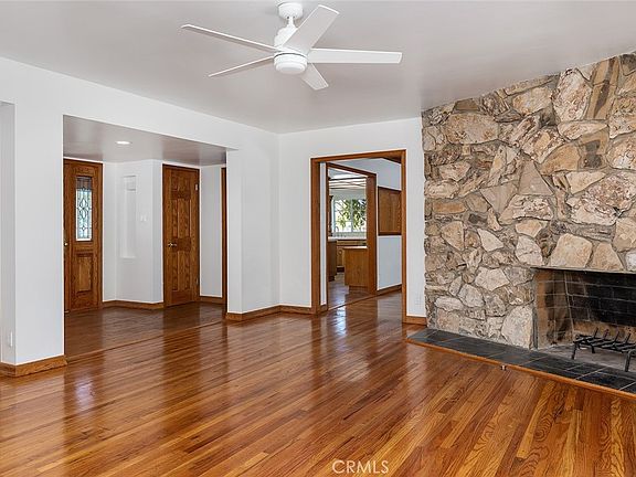 5th image of 17055 Community St