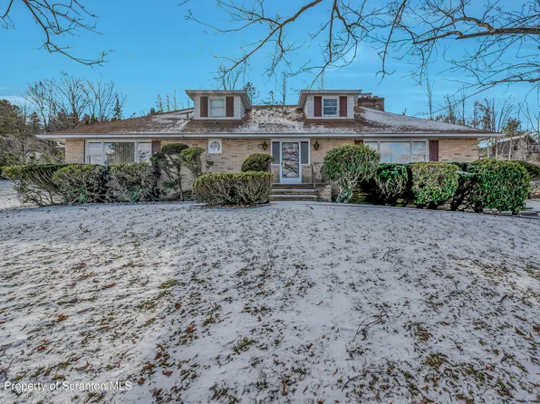 141 Jermyn Dr, Clarks Summit, PA 18411