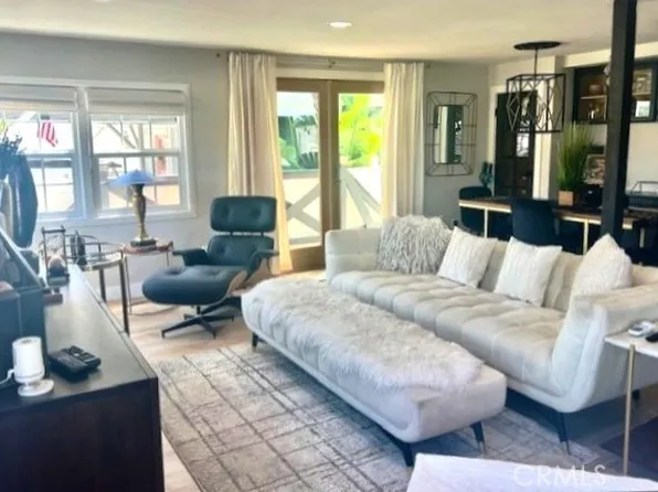 202 Tremont Dr, Newport Beach, CA 92660
