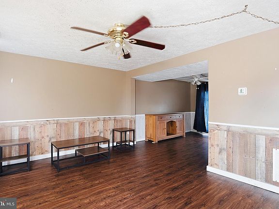 5th image of 111 Quail Ct