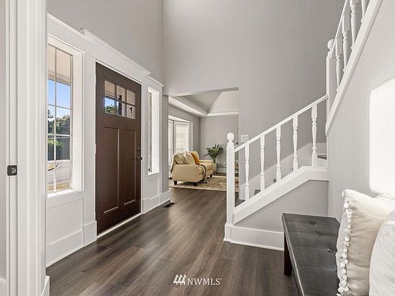 2nd image of 1738 25th Street Pl SW