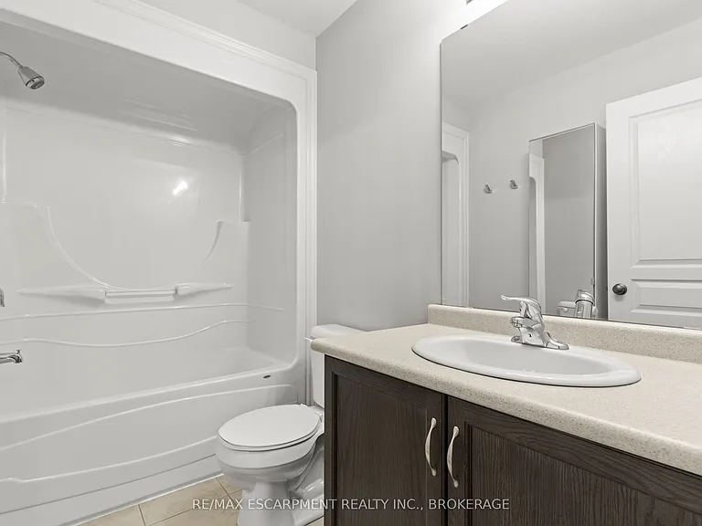 141 Winterberry Blvd #MAIN — Photo 23